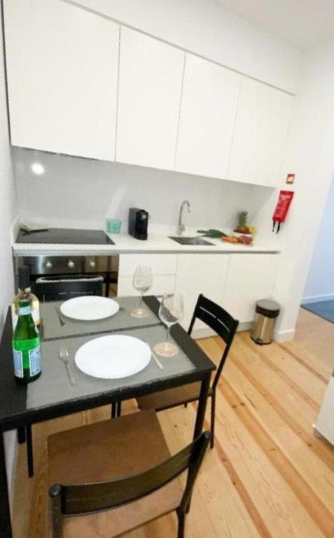 Charming Santos W/ Patio *