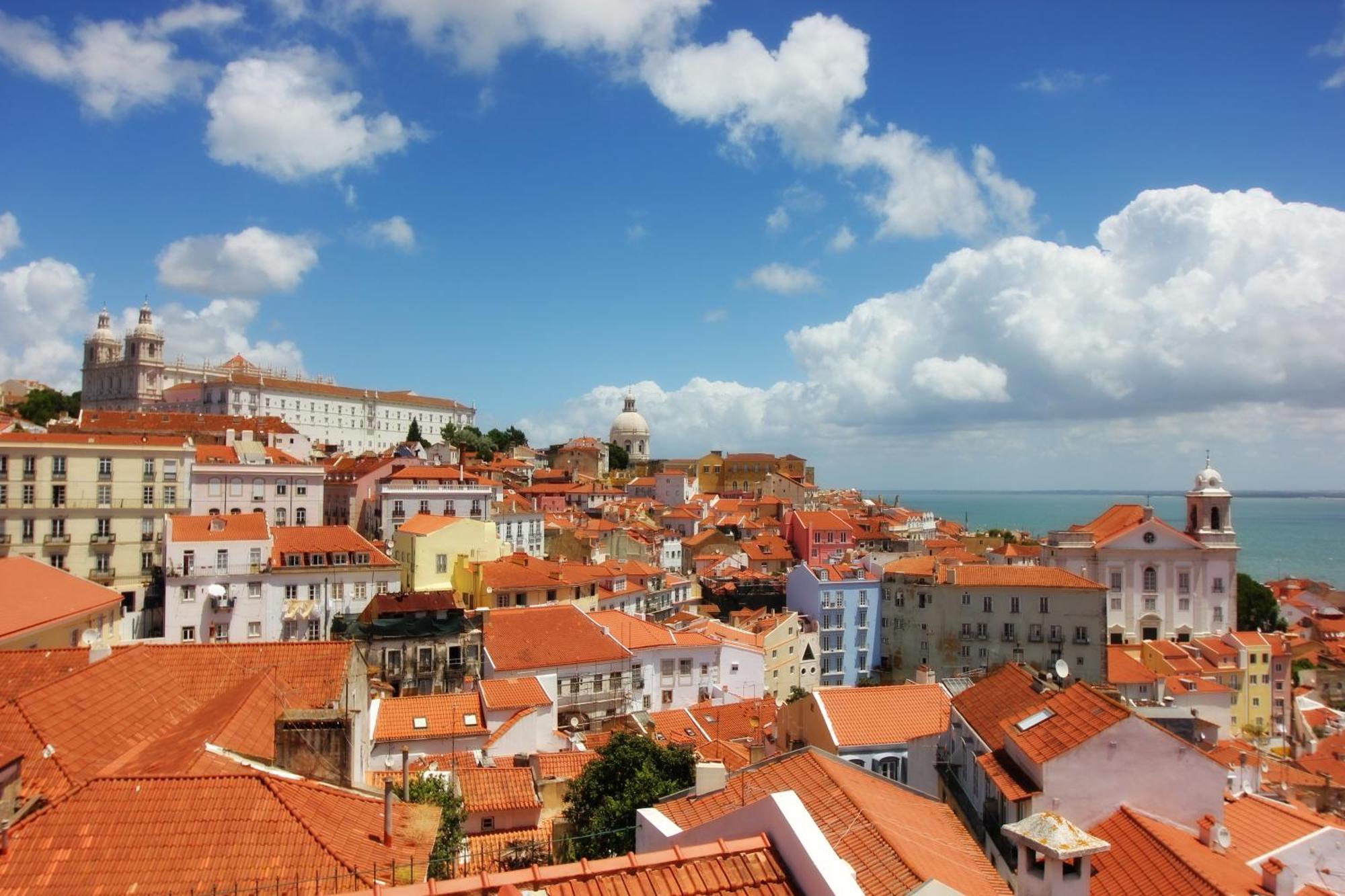 Charming Santos W/ Patio Lisboa
